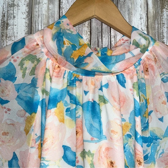 Entro Floral Blouse - Picture 3 of 5